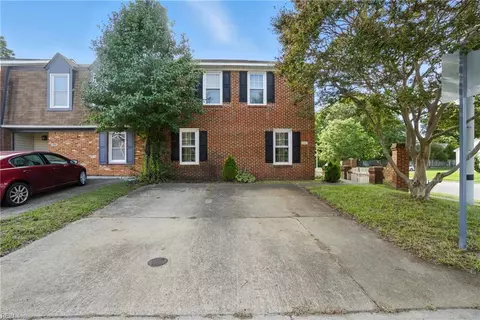 1501 Stonemoss Ct, Virginia Beach, VA 23462