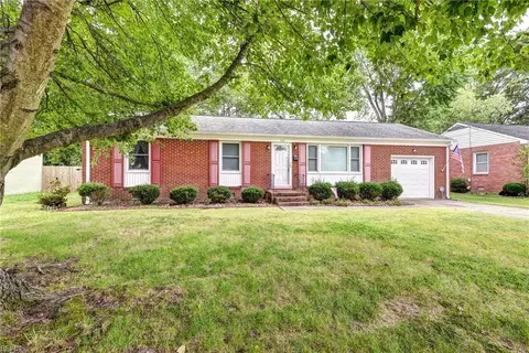 171 Edsyl St, Newport News, VA 23602