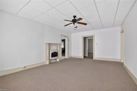Living - 18 B Ave, Windsor, VA 23487 photo 2 of 3