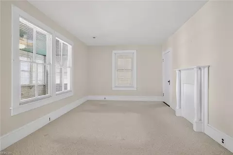 Living - 18 B Ave, Windsor, VA 23487 photo 3 of 3