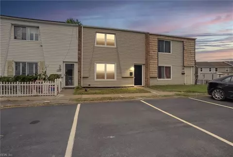 1201 Green Cedar Ln, Virginia Beach, VA 23453