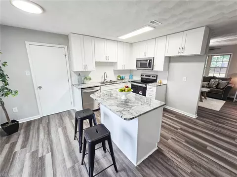1649 Cardigan St, Chesapeake, VA 23324