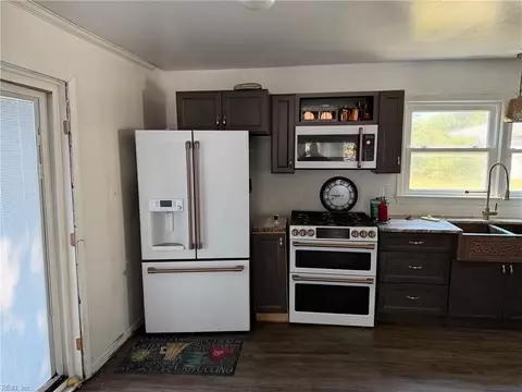 1231 N King St, Hampton, VA 23669
