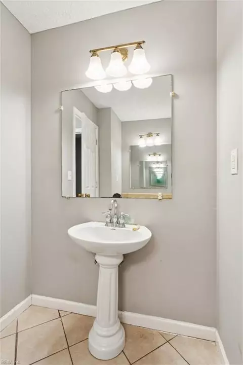 Bath - 8656 Indian Rd, Gloucester, VA 23061 photo 3 of 6
