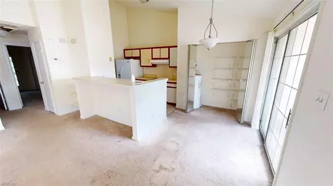 88 Emeraude Plage #B, Hampton, VA 23666 photo 5