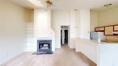 88 Emeraude Plage #B, Hampton, VA 23666 photo 3