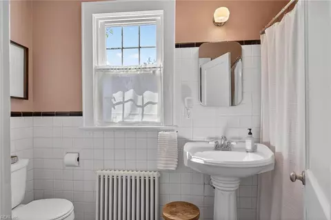 Bath - 1208 Willow Ave, Chesapeake, VA 23325 photo 1 of 2