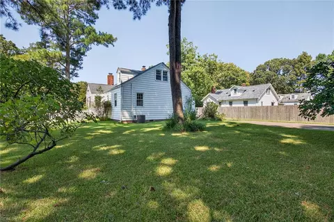 Exterior - 1208 Willow Ave, Chesapeake, VA 23325 photo 2 of 8