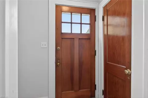 Entry Way - 1208 Willow Ave, Chesapeake, VA 23325 photo 1 of 1