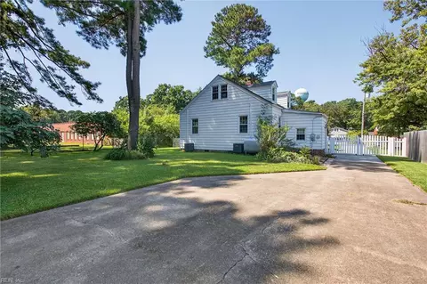 Exterior - 1208 Willow Ave, Chesapeake, VA 23325 photo 6 of 8
