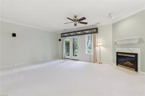 Living - 116 Genoa Dr, Hampton, VA 23664 photo 2 of 4