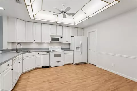 Kitchen - 116 Genoa Dr, Hampton, VA 23664 photo 3 of 4