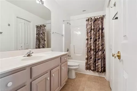 Bath - 116 Genoa Dr, Hampton, VA 23664 photo 2 of 5