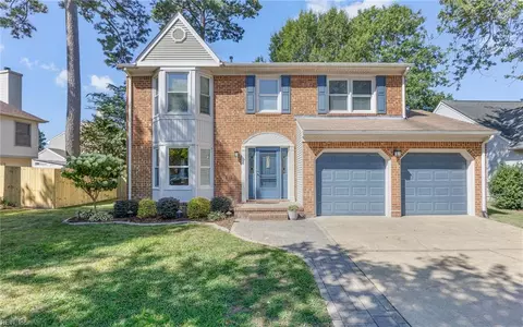 2309 Creekview Dr, Virginia Beach, VA 23464