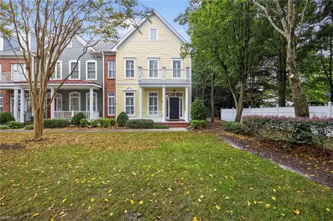 1000 Lil Walnut Ln, Chesapeake, VA 23320