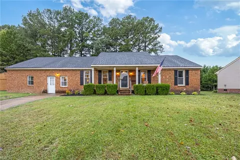 604 Treemont Ct, Chesapeake, VA 23323