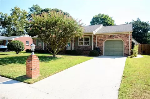 388 Nicewood Dr, Newport News, VA 23602