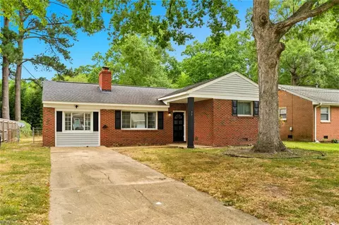 37 Fox Grove Dr, Hampton, VA 23664