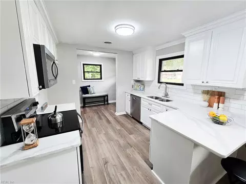 26 Groome Rd, Newport News, VA 23601