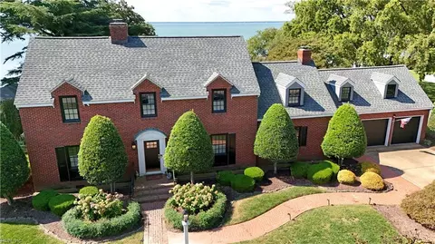 901 River Rd, Newport News, VA 23601