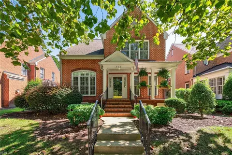286 Walt Whitman Ave, Newport News, VA 23606