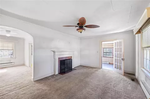 Living - 1132 Proctor St, Suffolk, VA 23434 photo 1 of 2