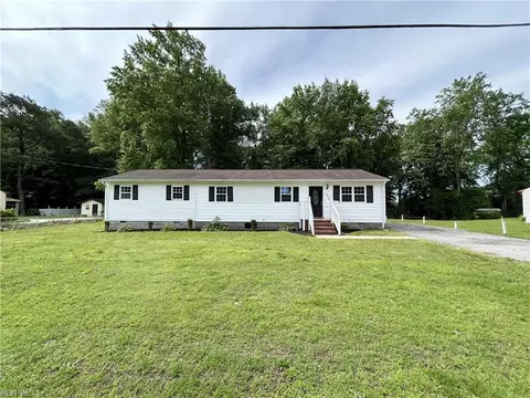 16168 Smithfield Heights Dr, Smithfield, VA 23430