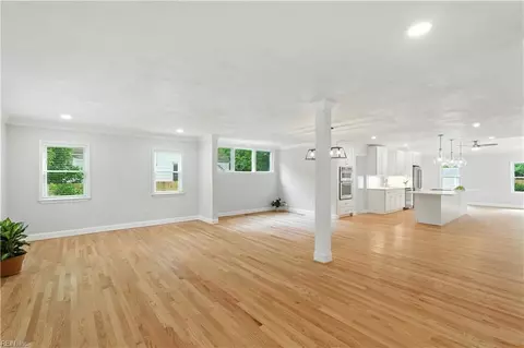 207 S Blake Rd, Norfolk, VA 23505 photo 7