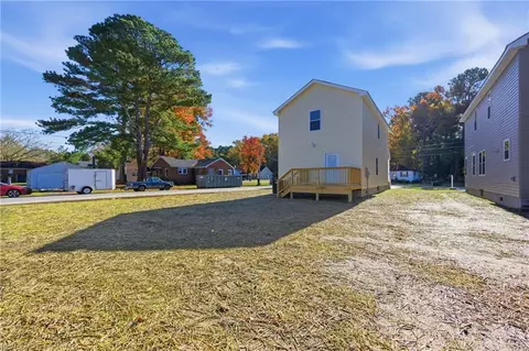 Exterior - 2702 E Washington St, Suffolk, VA 23434 photo 3 of 3