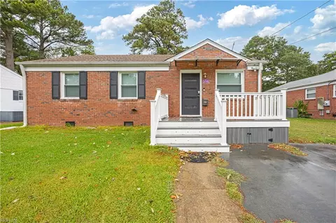556 Summers Dr, Norfolk, VA 23509
