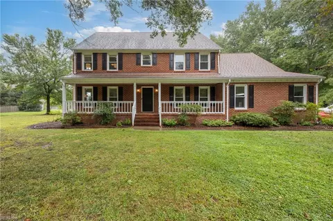 640 Margaret Dr, Chesapeake, VA 23322