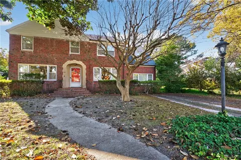 6061 Newport Cres, Norfolk, VA 23505