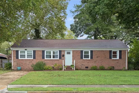392 Nicewood Dr, Newport News, VA 23602