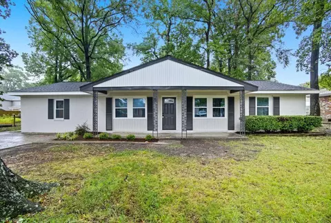 2100 Lockard Ave, Chesapeake, VA 23320