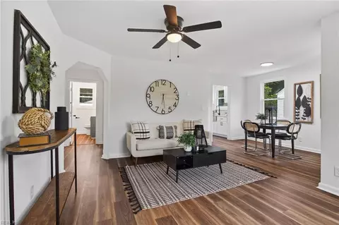 1037 Earl St, Norfolk, VA 23503