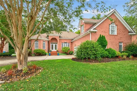516 Youngstown Ct, Chesapeake, VA 23322
