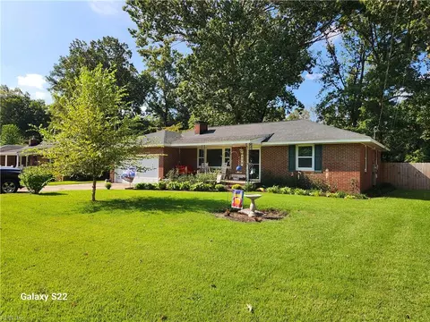 208 Leonard Rd, Portsmouth, VA 23701