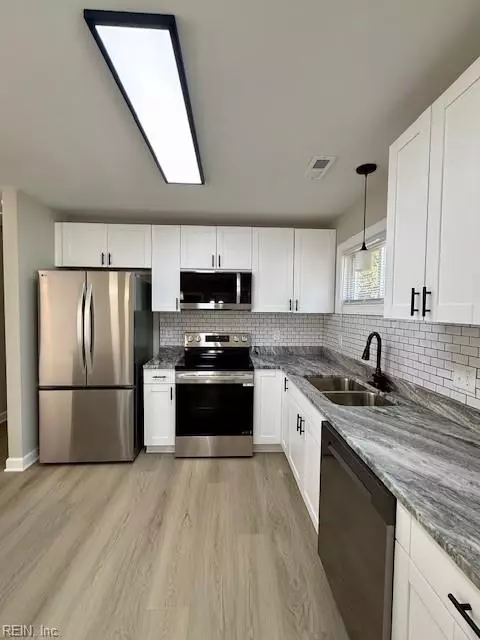 Kitchen - 1829 Womack Dr, Hampton, VA 23663 photo 3 of 4