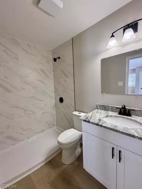 Bath - 1829 Womack Dr, Hampton, VA 23663 photo 1 of 3