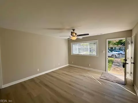 Living - 1829 Womack Dr, Hampton, VA 23663 photo 1 of 2