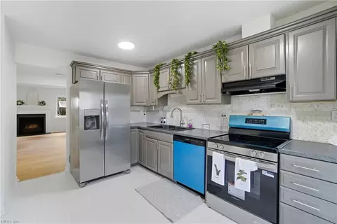 5207 Richard Rd, Virginia Beach, VA 23462