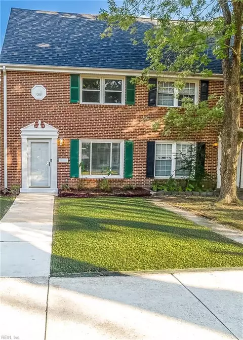 3309 Weeping Willow Ln, Virginia Beach, VA 23453