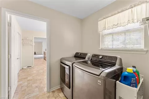 9247 Marlfield Rd, Gloucester, VA 23061 photo 26