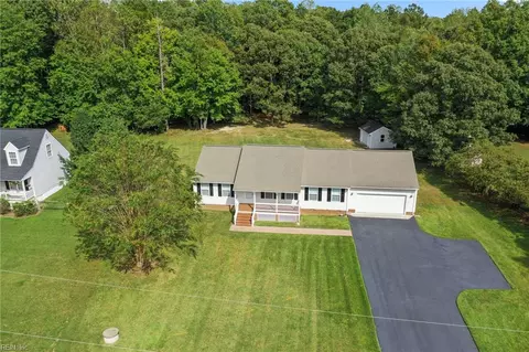 9247 Marlfield Rd, Gloucester, VA 23061 photo 3