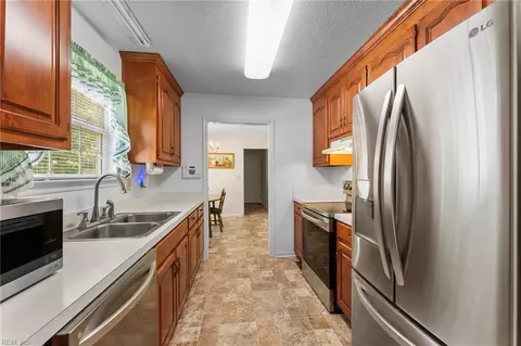 9247 Marlfield Rd, Gloucester, VA 23061 photo 19