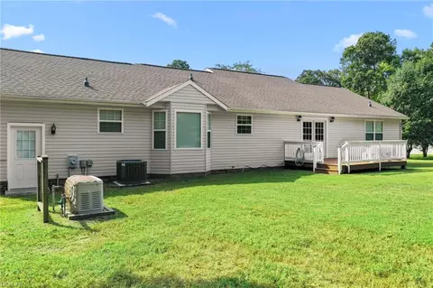 9247 Marlfield Rd, Gloucester, VA 23061 photo 9