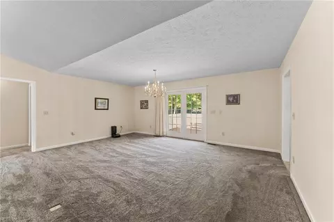 9247 Marlfield Rd, Gloucester, VA 23061 photo 16