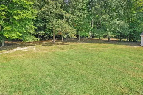 9247 Marlfield Rd, Gloucester, VA 23061 photo 12