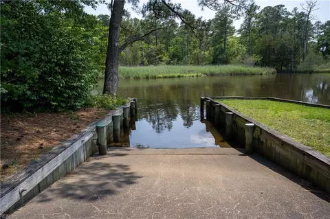 802 Heritage Point Ct, Chesapeake, VA 23322