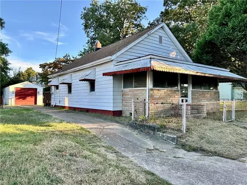 840 32nd St, Newport News, VA 23607